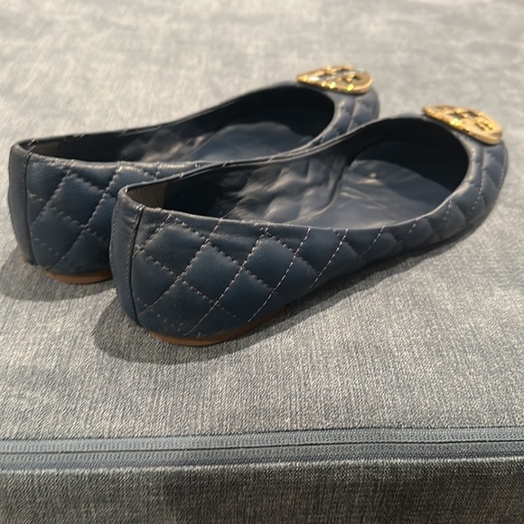 Tory Burch Navy Quilted Flats - Picture 3 of 4